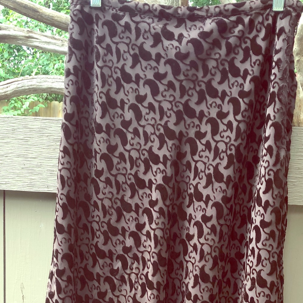 Full-length skirt - Picture 1 of 4